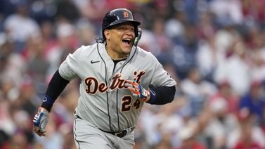 ¡Miguel Cabrera, por Dios! El de La Pedrera repartió otro hit y ahora va tras la pista de Robin Yount