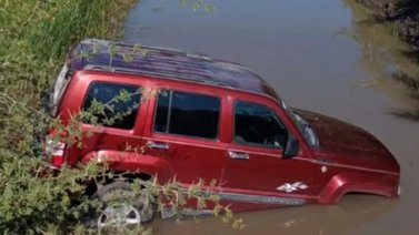 Hallan cinco cadáveres dentro de una camioneta