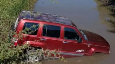 Hallan cinco cadáveres dentro de una camioneta Hallan cinco cadáveres dentro de una camioneta