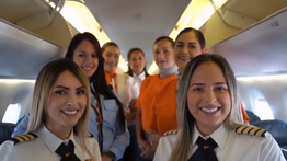 Conviasa: Despegó el primer vuelo internacional tripulado por mujeres