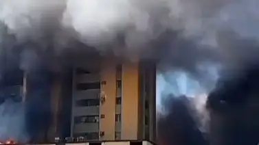 ¡Lo Último!: Reportan incendio en edificio residencial (+Video) ¡Lo Último!: Reportan incendio en edificio residencial (+Video)