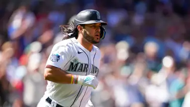 Eugenio Suárez la vuelve a botar y empata esta marca en los Marineros de Seattle Eugenio Suárez la vuelve a botar y empata esta marca en los Marineros de Seattle