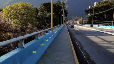 ¡Lamentable! Sexagenario saltó desde viaducto: Dejó nota de despedida