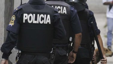 Consternación por el asesinato de una mujer policía: La acribillaron mientras esperaba en un semáforo