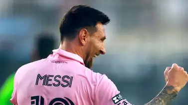 ¡Como en 1994! Messi rinde un homenaje a Maradona con esta camiseta ¡Como en 1994! Messi rinde un homenaje a Maradona con esta camiseta