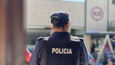 Por esta razón capturan a cuatro policías de El Salvador