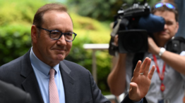 ¿Cómo le fue en el juicio al actor Kevin Spacey? Esto dictaminó la justicia con los cargos en su contra