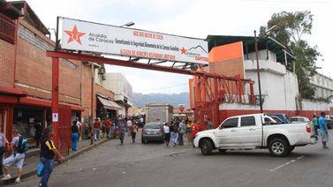 Autoridades fiscalizan mercado mayor de Coche este #25Jul