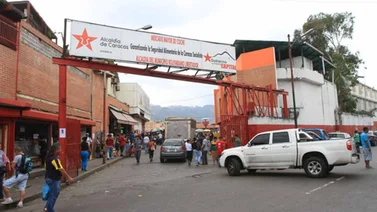 Autoridades fiscalizan mercado mayor de Coche este #25Jul