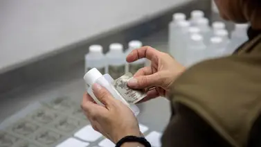 Pastor de una iglesia vendía «cura milagrosa» para la COVID-19 y resultó ser una tóxica lejía Pastor de una iglesia vendía «cura milagrosa» para la COVID-19 y resultó ser una tóxica lejía