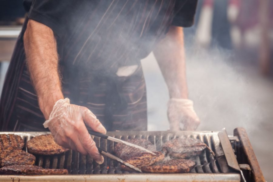 Chuletas de cerdo al calor de las brasas