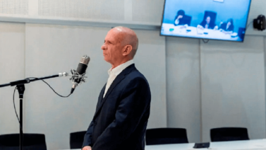 ¿A cuál pena se expone Hugo "Pollo" Carvajal tras extradición a EEUU?