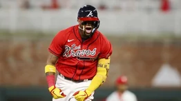 ¡Aumenta números! Ronald Acuña Jr. vive una buena jornada y sigue en carrera por esta hazaña en MLB