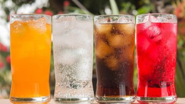 ¡Cancerígeno! Esto determinaron sobre un componente que llevan algunos refrescos, medicamentos y gomas de mascar
