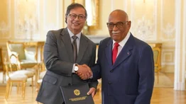 Embajador de Venezuela en Colombia entregó cartas credenciales a Gustavo Petro