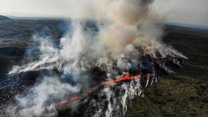 Autoridades vigilan actividad volcánica en Islandia (+Fotos) Autoridades vigilan actividad volcánica en Islandia (+Fotos)