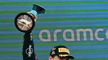 Verstappen se luce en GP de Gran Bretaña y apunta al tercer título consecutivo Verstappen se luce en GP de Gran Bretaña y apunta al tercer título consecutivo