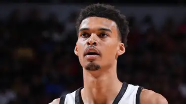 ¿Qué? Víctor Wembanyama se confiesa: "No sabía lo que hacía en la cancha, intentaré aprender" ¿Qué? Víctor Wembanyama se confiesa: "No sabía lo que hacía en la cancha, intentaré aprender"