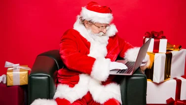 En vacaciones Papá Noel sigue recibiendo postales