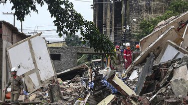 ¡Terrible! Desplome de un edificio deja saldo de muertos