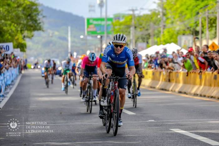 ¡Gloria al bravo pueblo! Orluis Aular se bañó de oro en el ciclismo de ruta individual ¡Gloria al bravo pueblo! Orluis Aular se bañó de oro en el ciclismo de ruta individual
