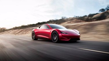 Ante caída de Twitter, Elon Musk pone toda la carne en el asador para impulsar vehículos Tesla