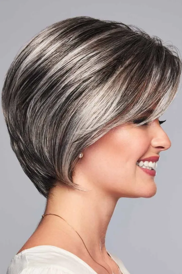 Reconcíliate con tus canas con esta tendencia innovadora Reconcíliate con tus canas con esta tendencia innovadora