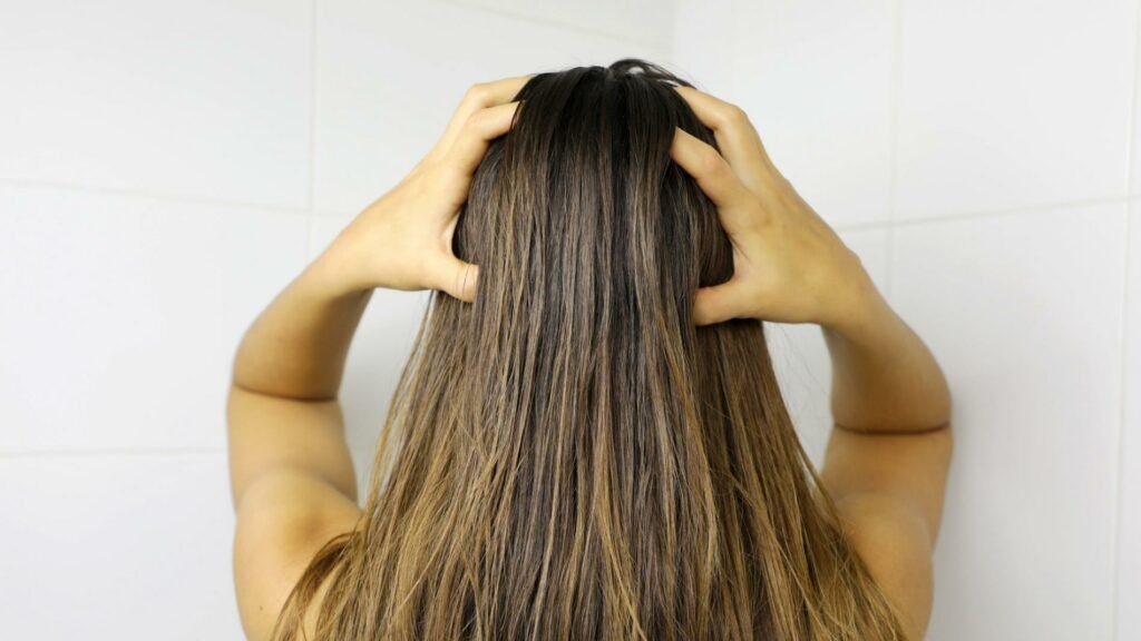 Cabello graso, ¿Qué hacer para mantenerlo limpio?