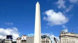 Así luce el Obelisco de Buenos Aires en honor a la Independencia de Venezuela (+Fotos)