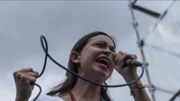 Oposición pide al Congreso escuchar a candidata inhabilitada María Corina Machado