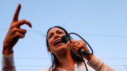 Políticos reaccionan ante medida para inhabilitar a María Corina Machado