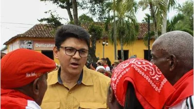 César Almeida recorrió Curiepe y escuchó a sus pobladores
