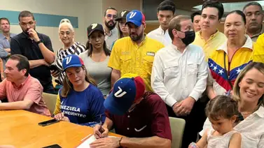 Henrique Capriles formalizó su inscripción como candidato a la primaria Henrique Capriles formalizó su inscripción como candidato a la primaria