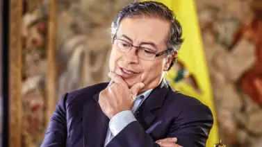 Gustavo Petro lamenta el “hundimiento” de su reforma laboral Gustavo Petro lamenta el “hundimiento” de su reforma laboral