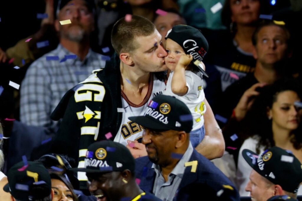 NBA: Nikola Jokic celebra su primer anillo con los Nuggets NBA: Nikola Jokic celebra su primer anillo con los Nuggets