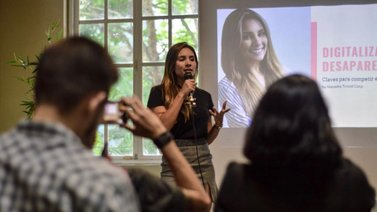 Venezolana Natasha Trocel triunfa como consultora digital