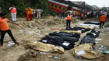 India recurre al ADN para identificar a decenas de cuerpos del accidente de tren India recurre al ADN para identificar a decenas de cuerpos del accidente de tren