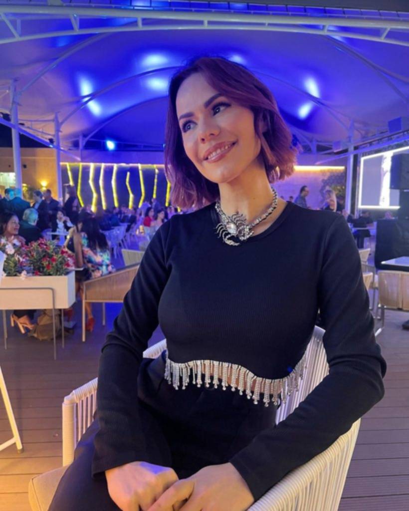 ¡Chismorrón! Esta presentadora venezolana al parecer tendría un idilio con el alcohol ¡Chismorrón! Esta presentadora venezolana al parecer tendría un idilio con el alcohol