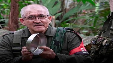 Suspenden orden de captura contra jefe máximo del ELN