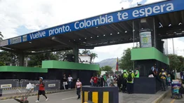 ¿Qué pasó?: Rollo en la frontera por prohibición de circulación de transporte público venezolano