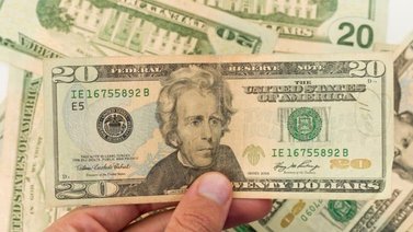 ¡PENDIENTE! Billetes falsos de 20 dólares invaden Venezuela: Aprende a reconocerlos