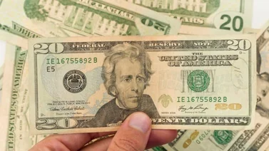 ¡PENDIENTE! Billetes falsos de 20 dólares invaden Venezuela: Aprende a reconocerlos