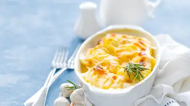 Deliciosas papas gratinadas en el horno Deliciosas papas gratinadas en el horno