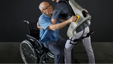 Alemania presenta un traje especial para la enfermería Alemania presenta un traje especial para la enfermería