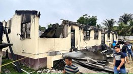 Aumenta la cifra de muertos por incendio en una escuela