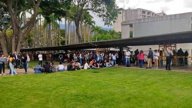 Reportan alta participación en jornada electoral en la UCV