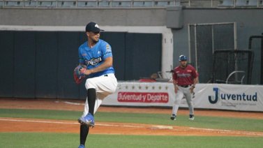 ¡Qué joya la de Jesús Vargas! Marineros no pudieron cazar a los Delfines en La Guaira