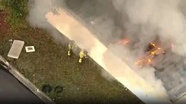 Voraz incendio se reportó en bodegas de Miami Gardens