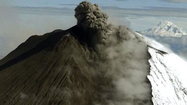 Registran actividad del volcán Sangay por caída de ceniza