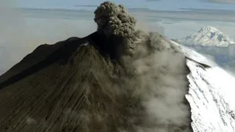Registran actividad del volcán Sangay por caída de ceniza